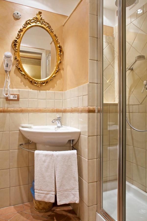 Antica Residenza Cicogna Bed & Breakfast Siena Exterior photo
