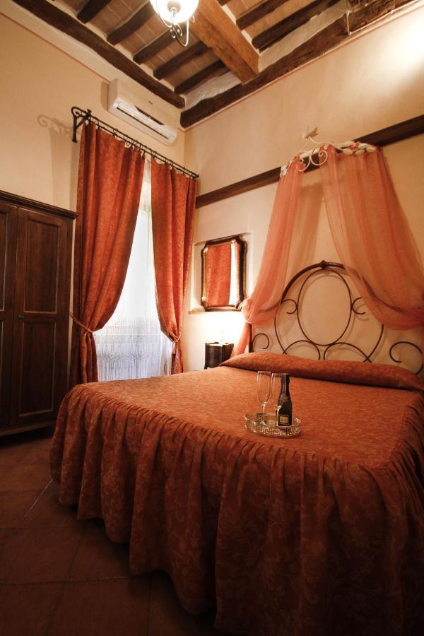 Antica Residenza Cicogna Bed & Breakfast Siena Exterior photo