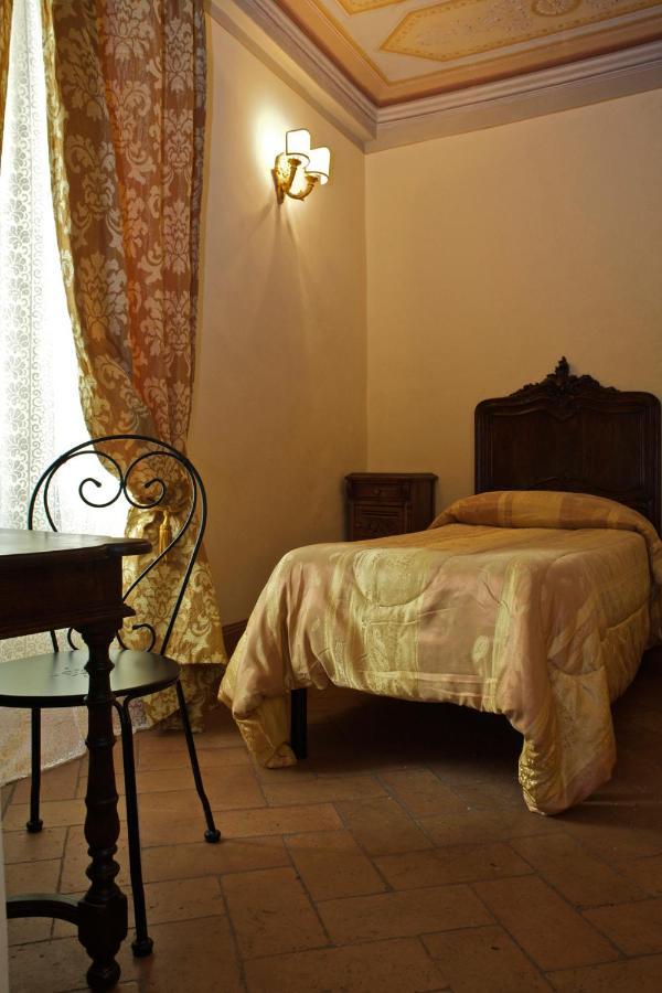 Antica Residenza Cicogna Bed & Breakfast Siena Exterior photo