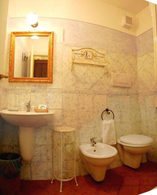 Antica Residenza Cicogna Bed & Breakfast Siena Exterior photo