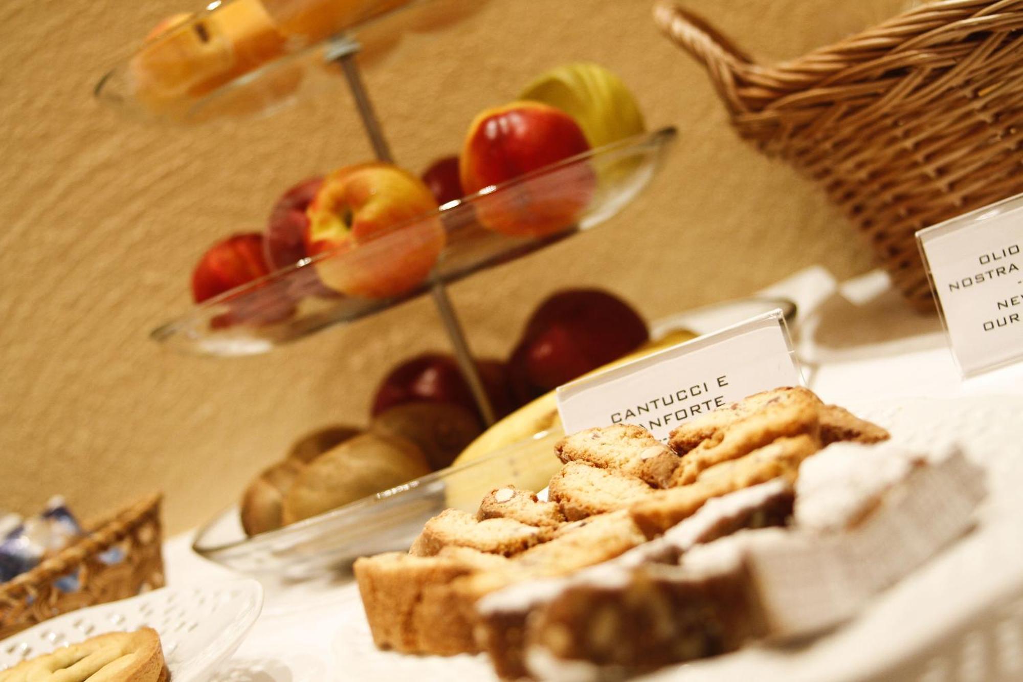 Antica Residenza Cicogna Bed & Breakfast Siena Exterior photo
